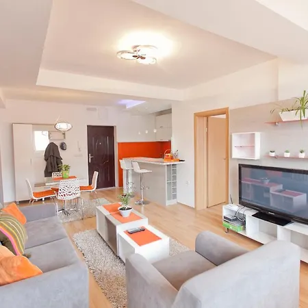 Apartment Tina *