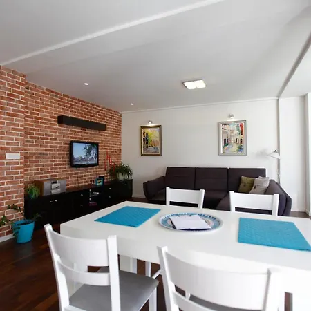 Apartment Tina